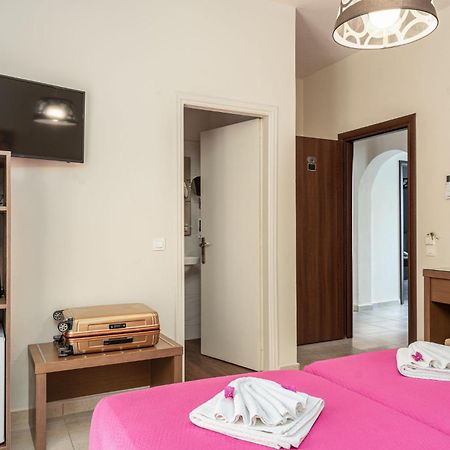 Stathis Beachfront Luxury Rooms Kalamákion Eksteriør billede