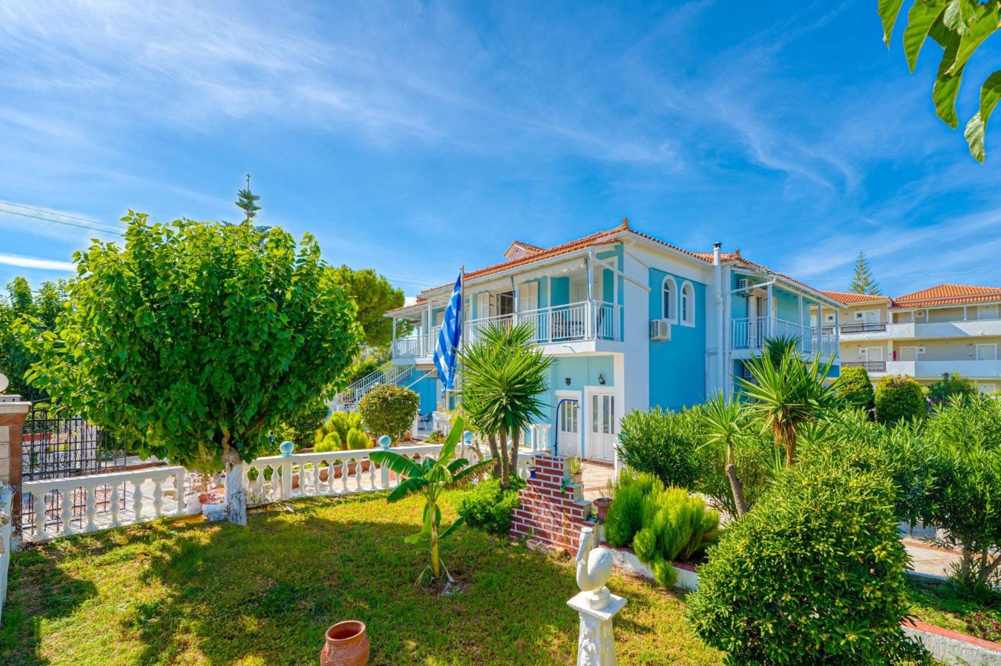 Stathis Beachfront Luxury Rooms Kalamákion Eksteriør billede